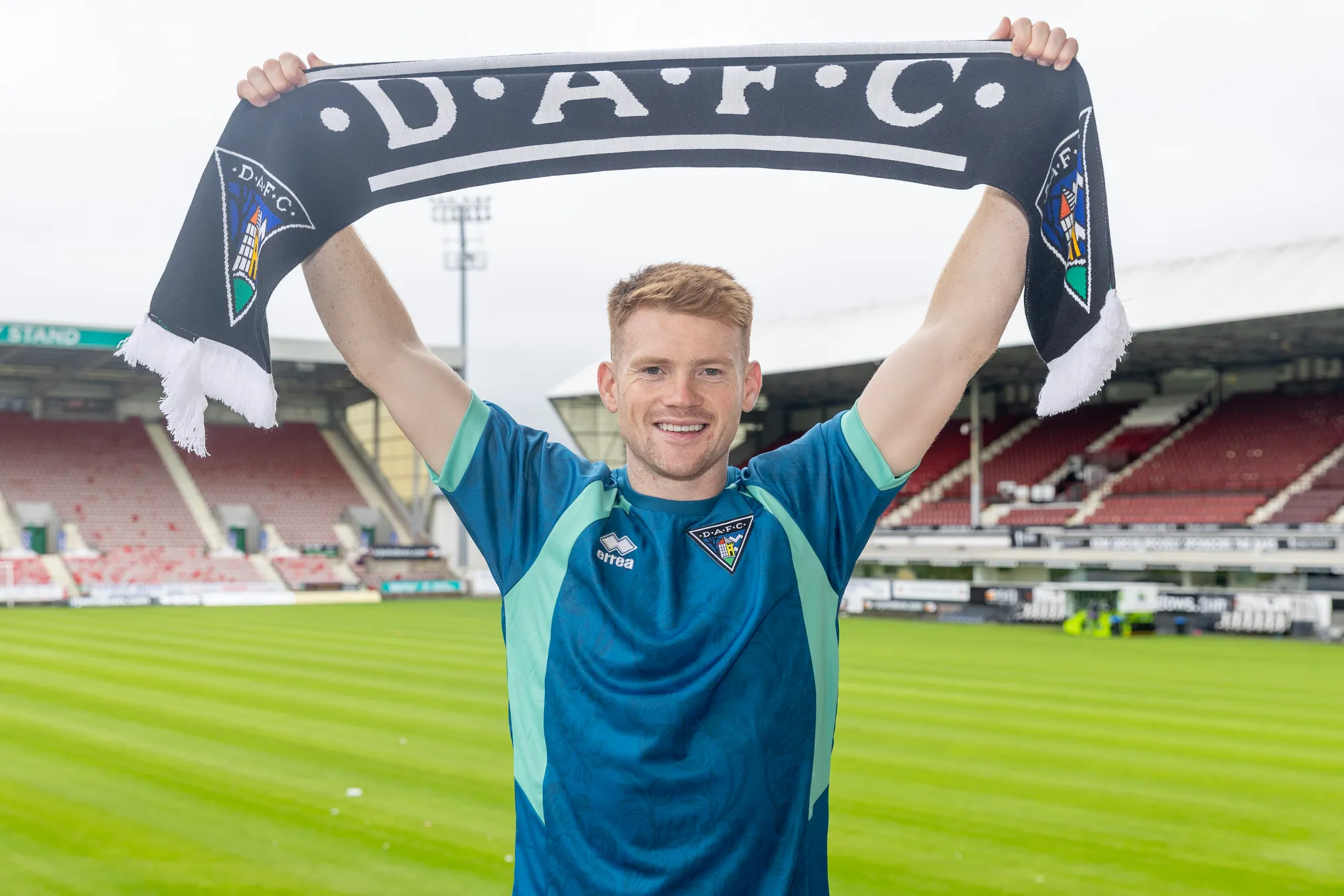 Luke Robinson Signs